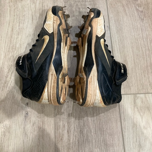 Nike Baseball Cleats - Picture 4 of 8